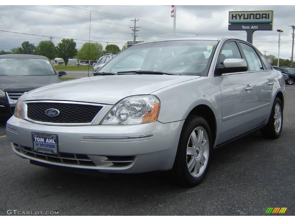 Silver Frost Metallic Ford Five Hundred