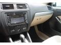 Pure White - Jetta SE Sedan Photo No. 13