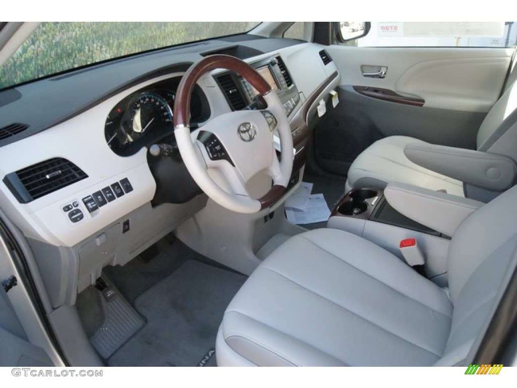 2014 Sienna Limited AWD - Silver Sky Metallic / Light Gray photo #5