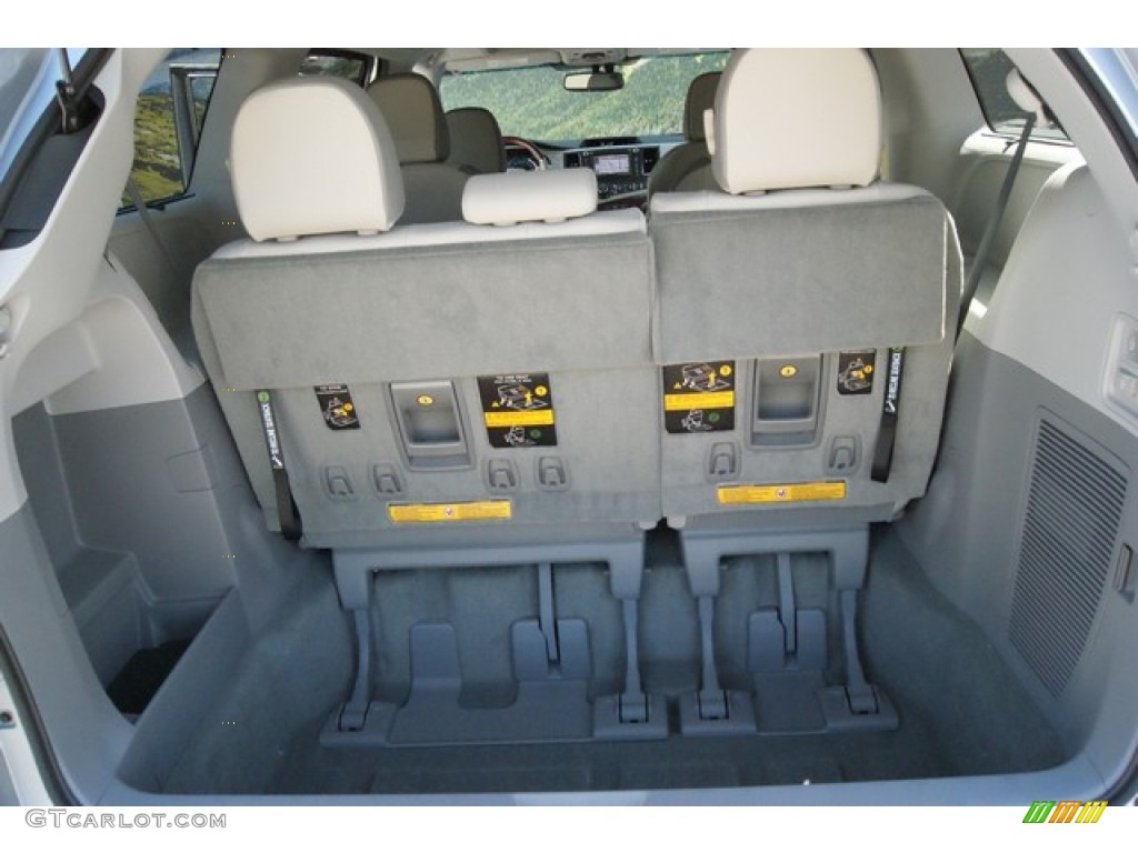 2014 Sienna Limited AWD - Silver Sky Metallic / Light Gray photo #10