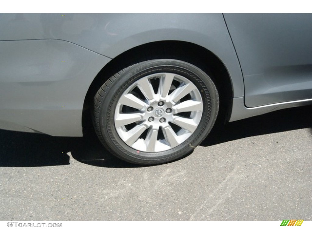 2014 Sienna Limited AWD - Silver Sky Metallic / Light Gray photo #11