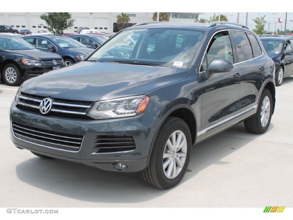 2014 Volkswagen Touareg TDI Sport 4Motion Exterior Photos