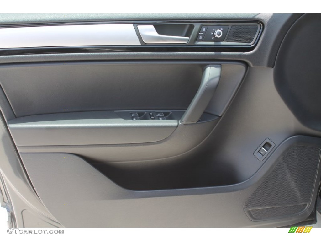2014 Volkswagen Touareg TDI Sport 4Motion Black Anthracite Door Panel Photo #94043689