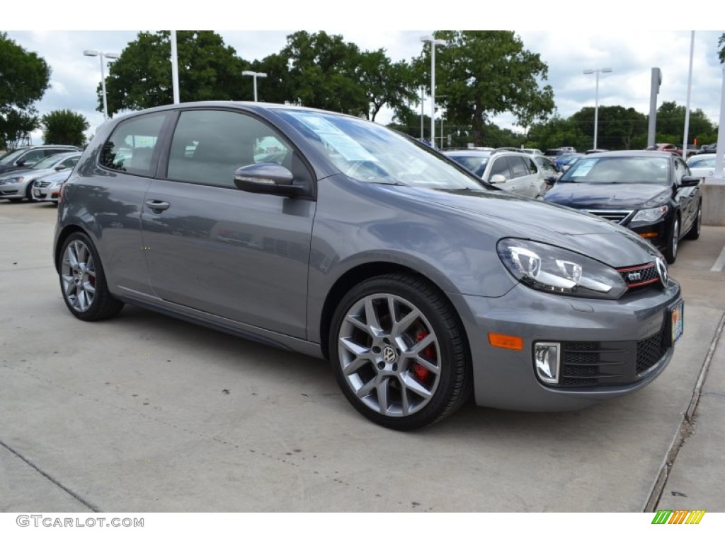 2013 GTI 2 Door - United Gray Metallic / Interlagos Plaid Cloth photo #7