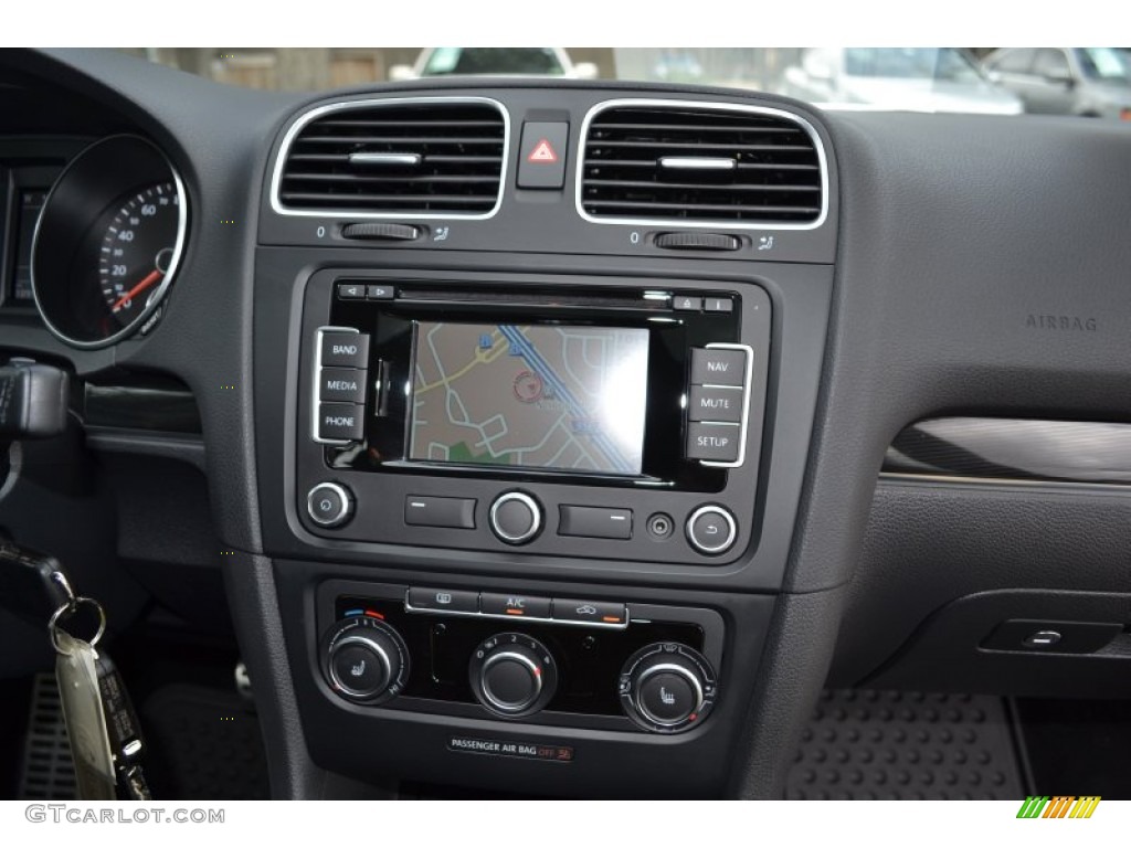 2013 GTI 2 Door - United Gray Metallic / Interlagos Plaid Cloth photo #23