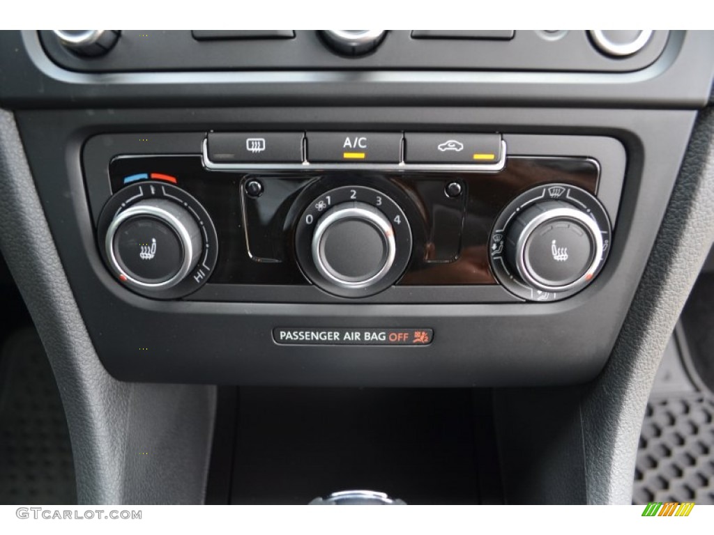 2013 Volkswagen GTI 2 Door Controls Photos