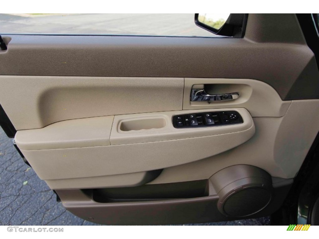 2009 Jeep Liberty Sport 4x4 Pastel Pebble Beige Mckinley Leather Door Panel Photo #94049080