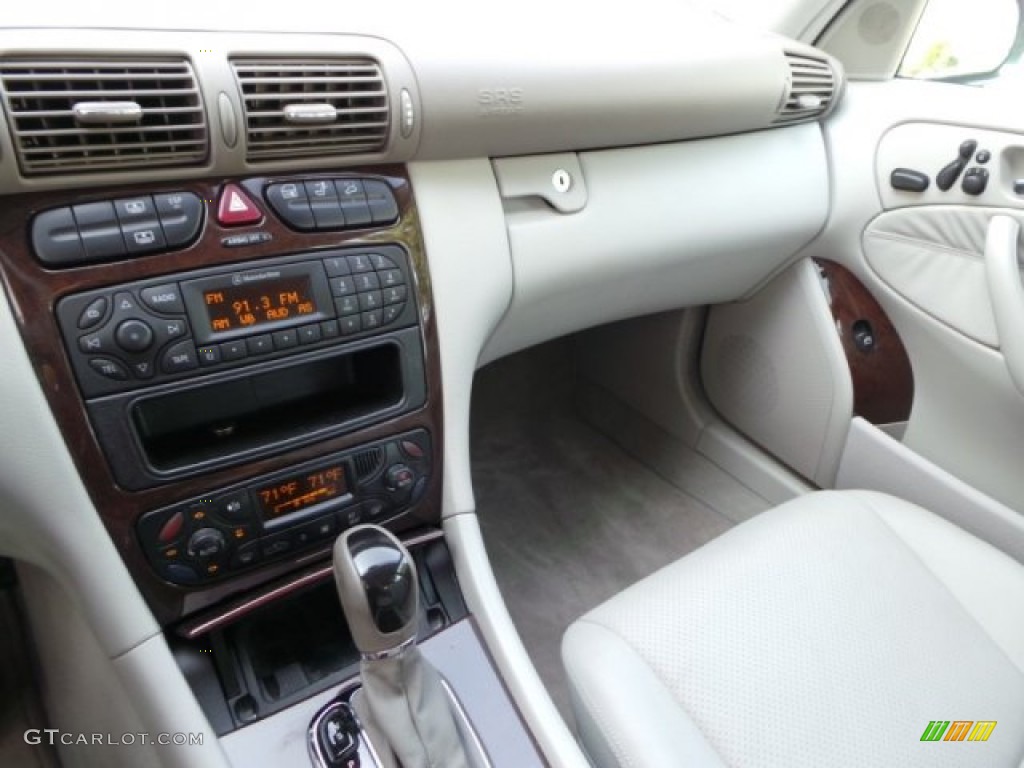 2001 Mercedes-Benz C 320 Sedan Java Dashboard Photo #94049281