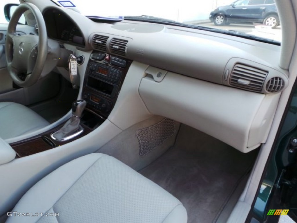 2001 Mercedes-Benz C 320 Sedan Dashboard Photos