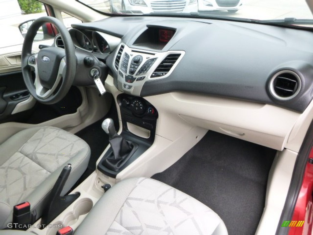 2011 Fiesta SE Hatchback - Red Candy Metallic / Light Stone/Charcoal Black Cloth photo #11