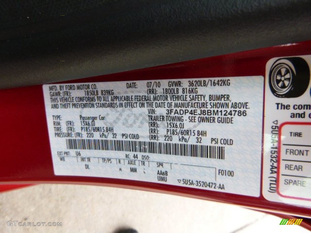 2011 Fiesta SE Hatchback - Red Candy Metallic / Light Stone/Charcoal Black Cloth photo #24