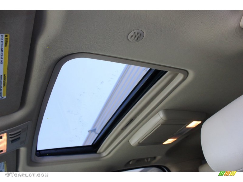 2012 Tahoe LTZ - Summit White / Light Cashmere/Dark Cashmere photo #32