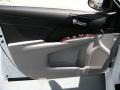 2014 Super White Toyota Camry XLE V6  photo #21
