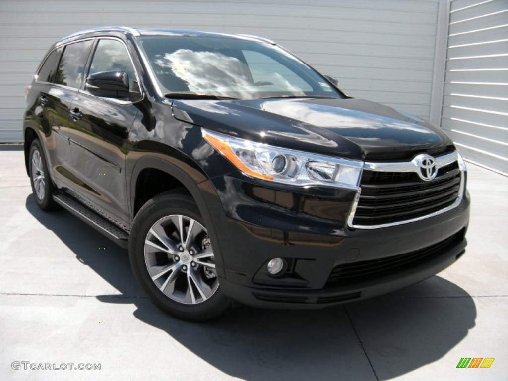 2014 Highlander XLE - Attitude Black Metallic / Black photo #2