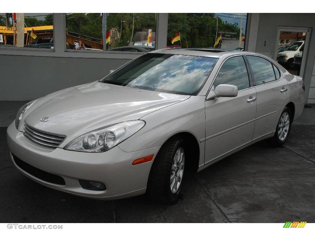 Alabaster Metallic Lexus ES