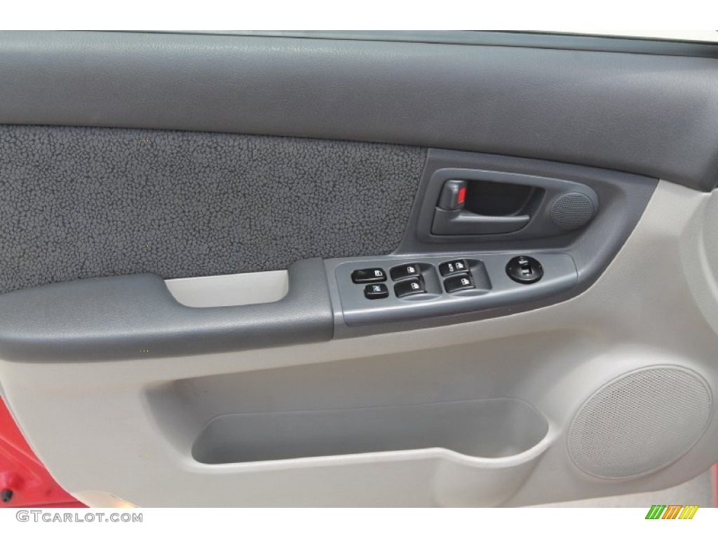 2006 Kia Spectra Spectra5 Hatchback Gray Door Panel Photo #94079547