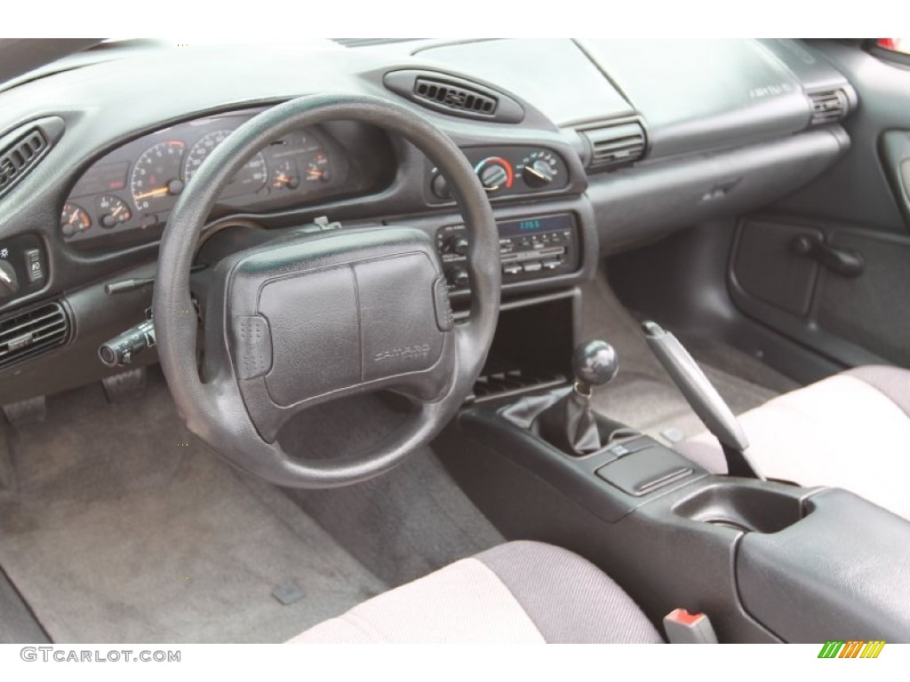Dark Gray Interior 1995 Chevrolet Camaro Convertible Photo #94080783