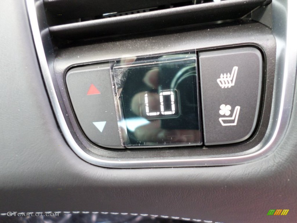 2014 Chevrolet Corvette Stingray Coupe Controls Photo #94084575
