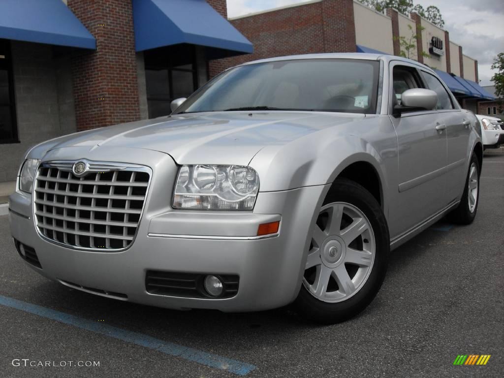 2005 300 Touring - Bright Silver Metallic / Dark Slate Gray/Medium Slate Gray photo #2