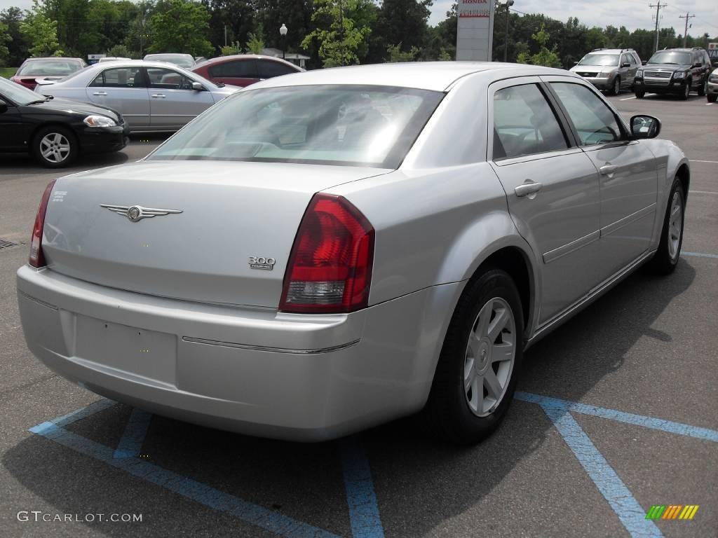 2005 300 Touring - Bright Silver Metallic / Dark Slate Gray/Medium Slate Gray photo #6