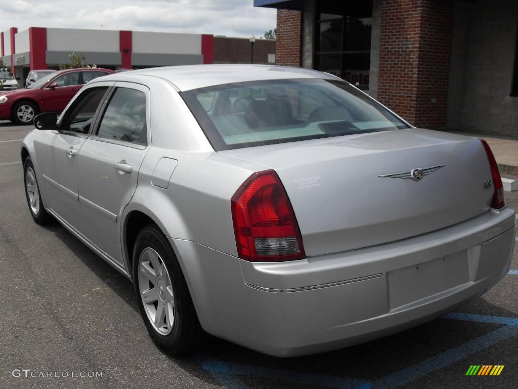 2005 300 Touring - Bright Silver Metallic / Dark Slate Gray/Medium Slate Gray photo #8