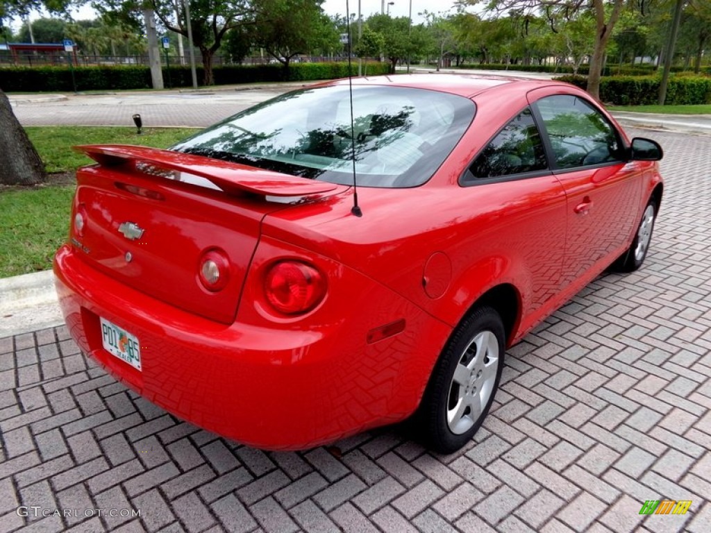 2006 Cobalt LS Coupe - Victory Red / Gray photo #9
