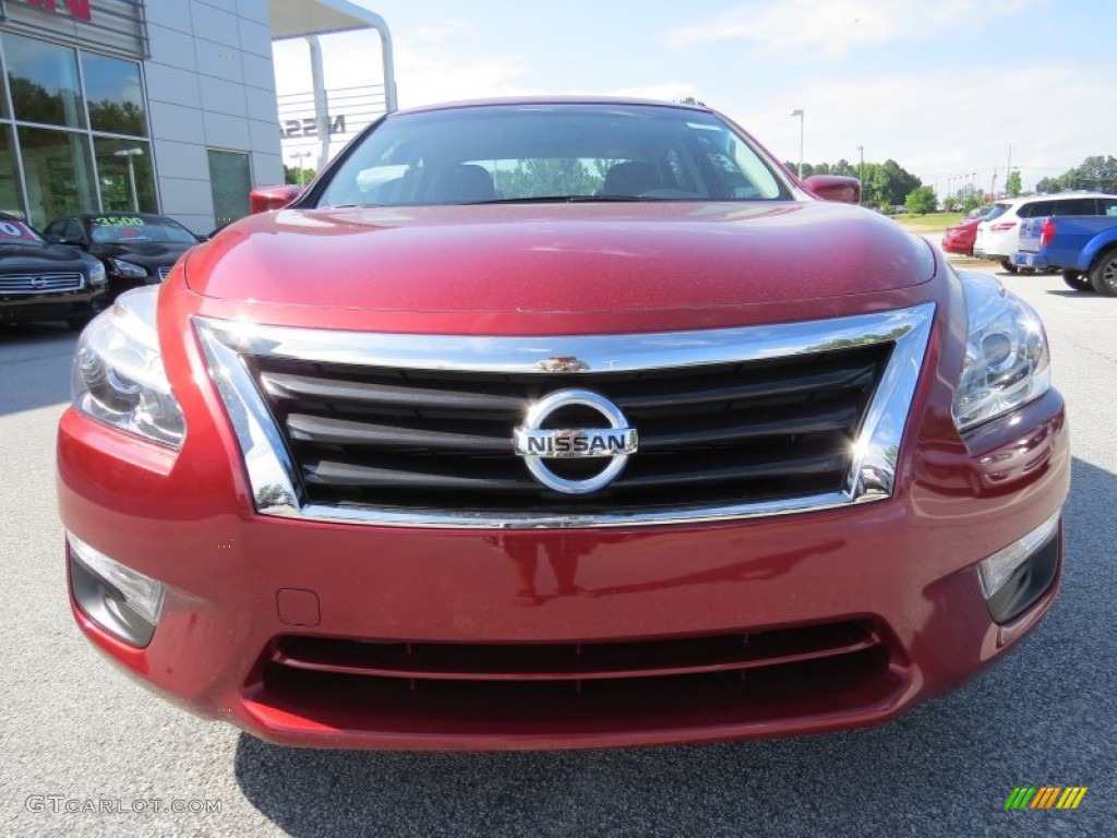 2014 Altima 2.5 S - Cayenne Red / Charcoal photo #8