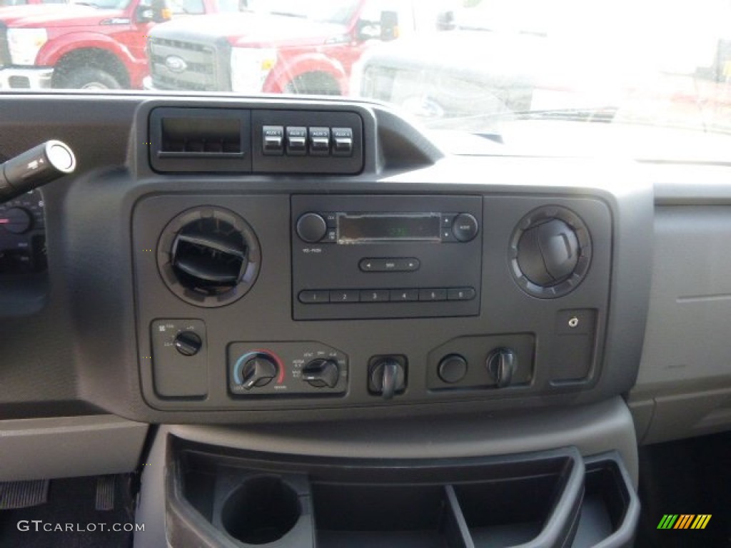 2014 Ford E-Series Van E350 Cutaway Commercial Controls Photo #94098087