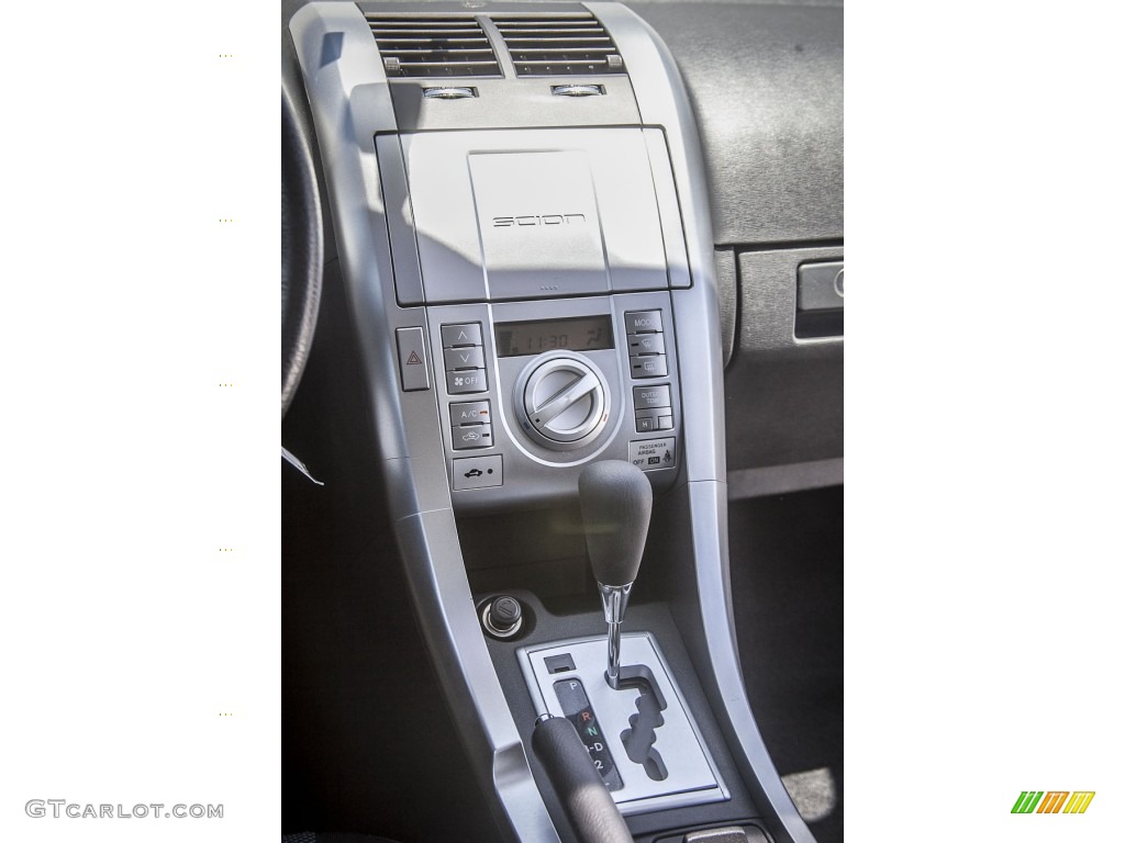 2007 Scion tC Standard tC Model Controls Photo #94103070