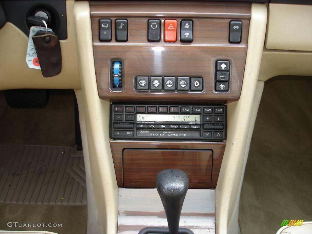 1989 E Class 300 E Sedan - Black / Parchment photo #13