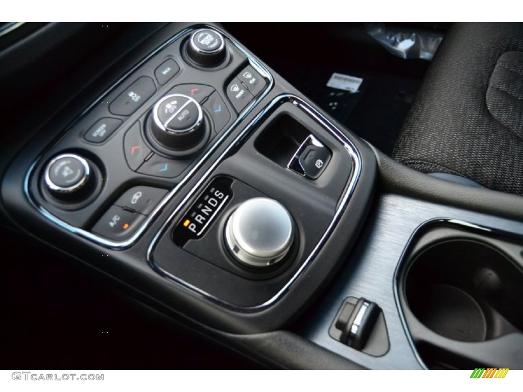 2015 Chrysler 200 S 9 Speed Automatic Transmission Photo #94106933