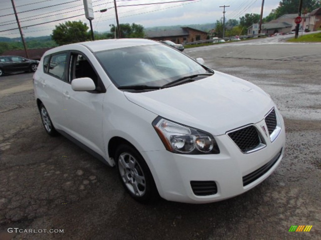 2009 Vibe 2.4 - Ultra White / Ebony photo #10