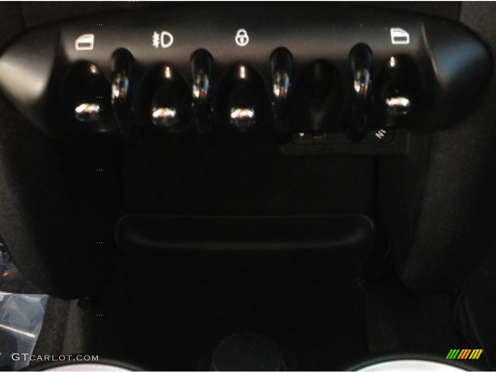 2011 Cooper S Hardtop - Eclipse Gray Metallic / Punch Carbon Black Leather photo #13