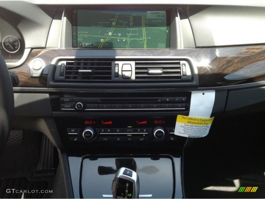 2014 5 Series 528i Sedan - Alpine White / Black photo #9