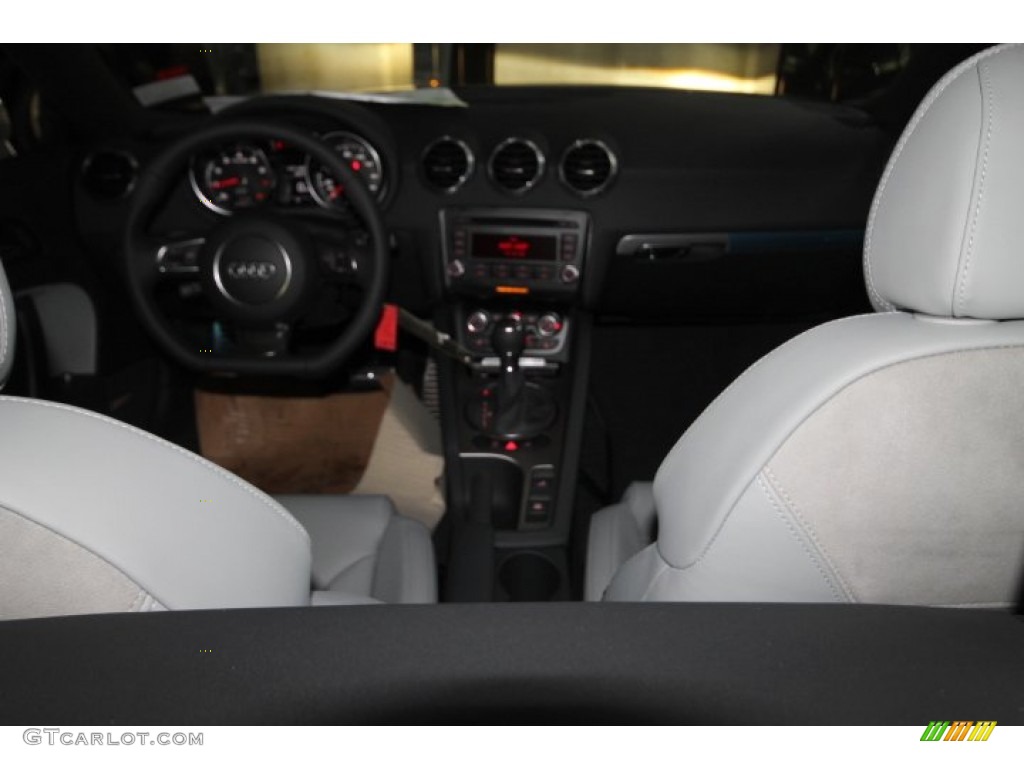 2015 TT 2.0T quattro Coupe - Ice Silver Metallic / Titanium Gray photo #14