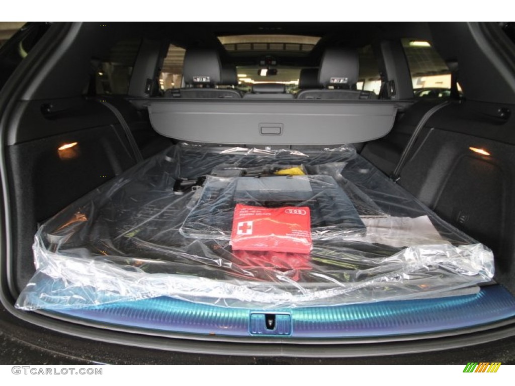 2014 Audi Q7 3.0 TFSI quattro S Line Package Trunk Photos