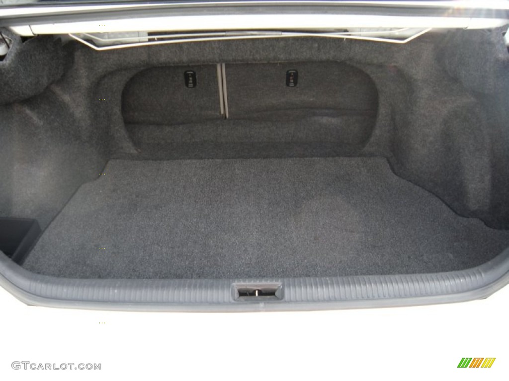 2006 Camry LE - Super White / Stone Gray photo #27