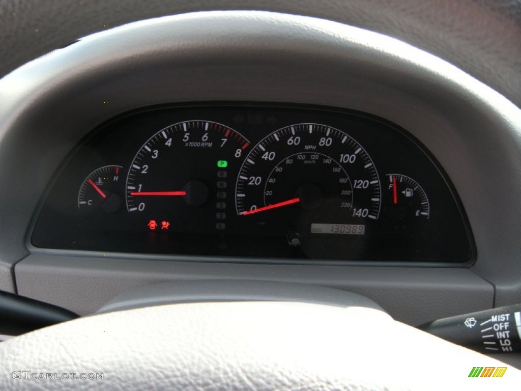 2006 Camry LE - Super White / Stone Gray photo #40