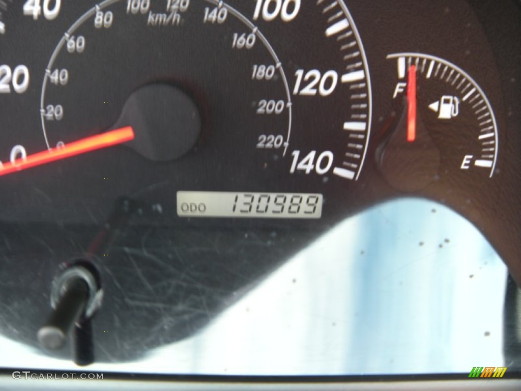 2006 Camry LE - Super White / Stone Gray photo #41