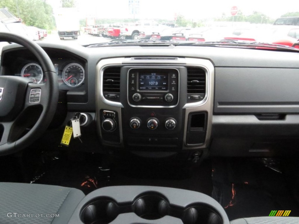 2014 1500 SLT Quad Cab - Bright White / Black/Diesel Gray photo #18