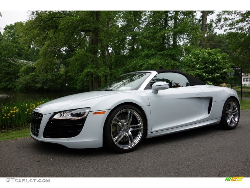 2011 R8 Spyder 5.2 FSI quattro - Daytona Grey Pearl Effect / Red Nappa Leather photo #1