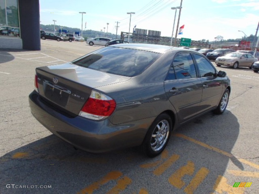 2006 Camry LE - Mineral Green Opal / Stone Gray photo #8