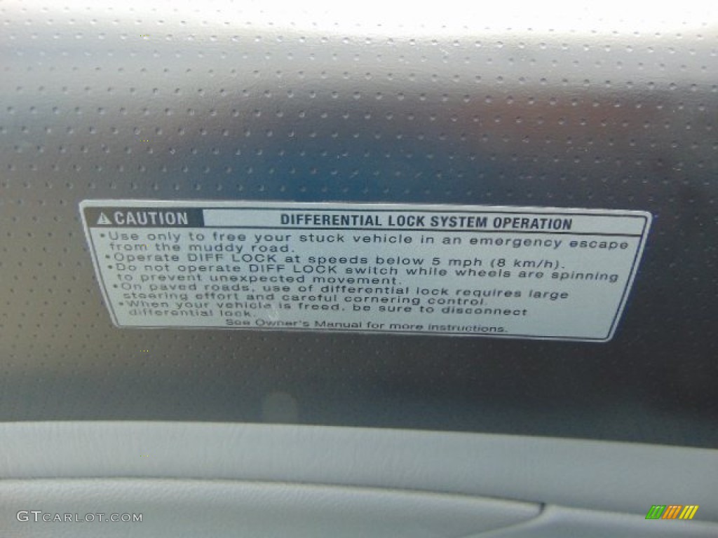2012 Tacoma V6 TRD Access Cab 4x4 - Magnetic Gray Mica / Graphite photo #16