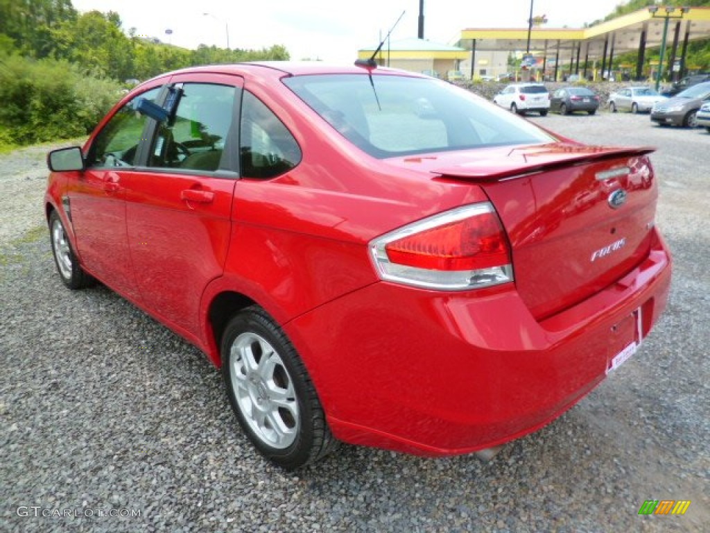2008 Focus SES Sedan - Vermillion Red / Medium Stone photo #5
