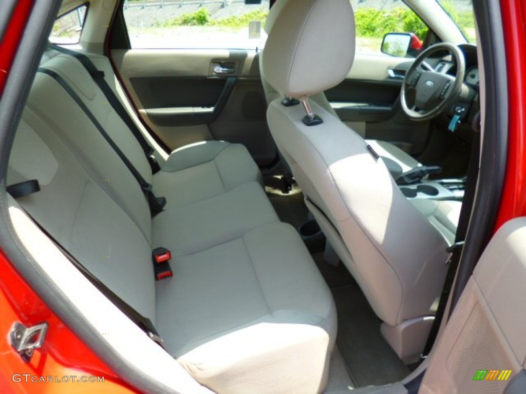 2008 Focus SES Sedan - Vermillion Red / Medium Stone photo #10