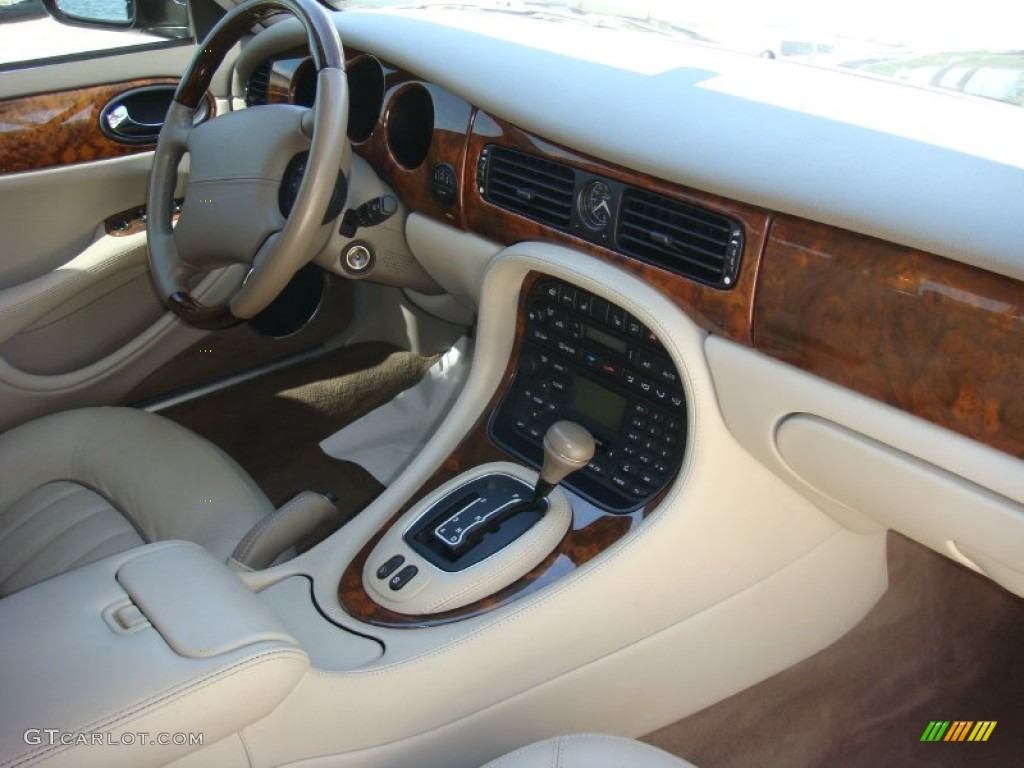 2001 Jaguar XJ XJ8 L Dashboard Photos