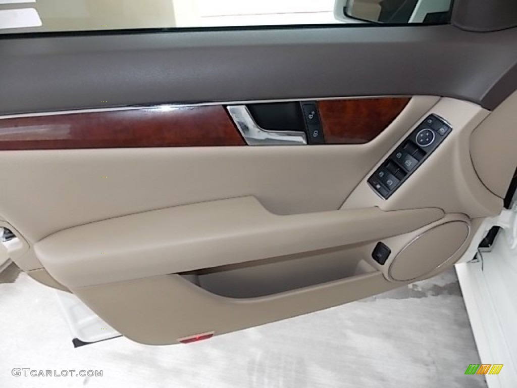 2011 Mercedes-Benz C 300 Sport Door Panel Photos