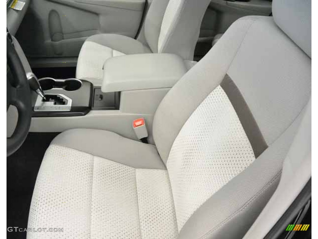 2014 Camry LE - Attitude Black Metallic / Ash photo #11