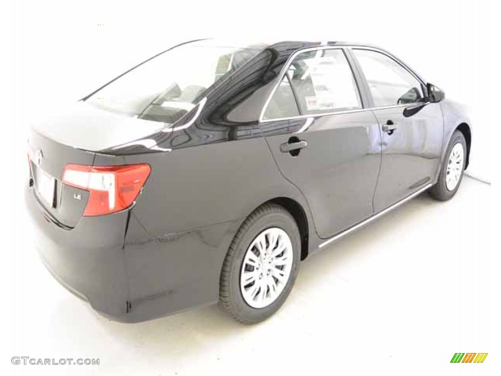 2014 Camry LE - Attitude Black Metallic / Ash photo #40