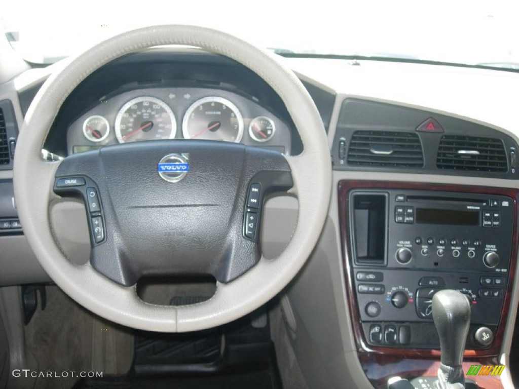 2007 XC70 AWD Cross Country - Black / Taupe photo #2